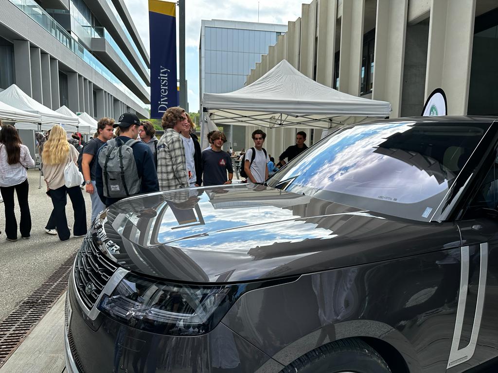 Land Motors con ESADE Motor
